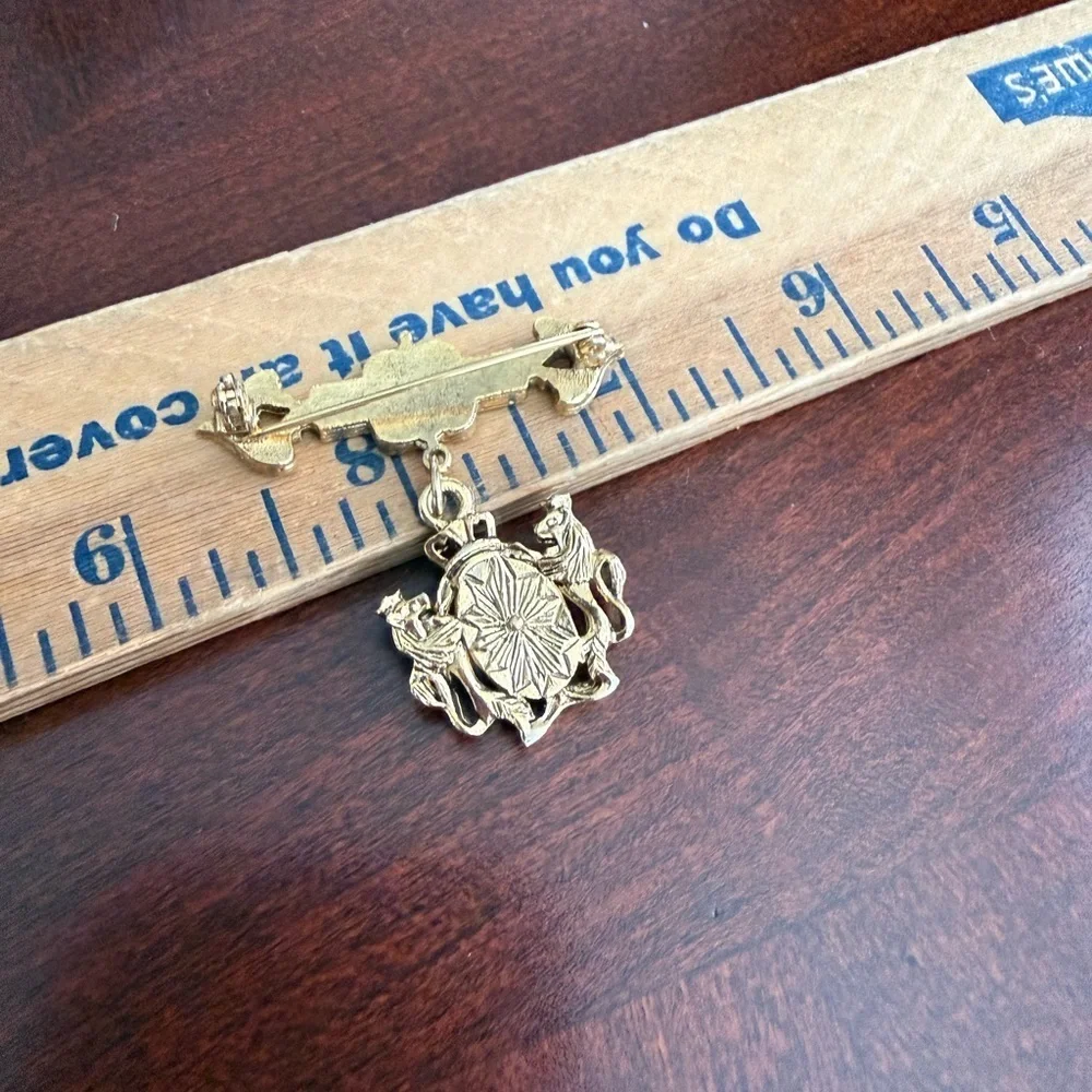 Vintage Gold Tone Brooch